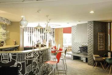 هتل Ibis Laval Le Relais d'Armor