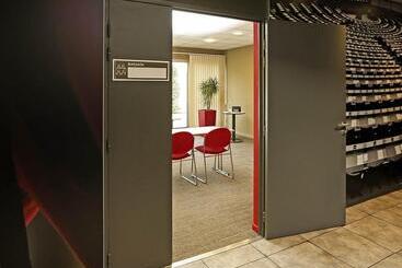 هتل Ibis Nîmes Ouest   A9