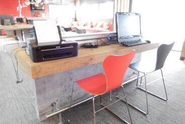 هتل Ibis Pau Lescar