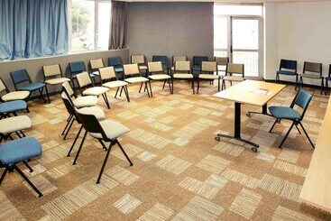酒店 Ibis Poitiers Sud