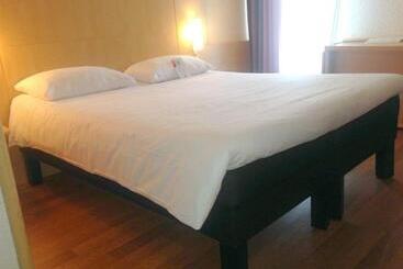 هتل Ibis Rennes Beaulieu