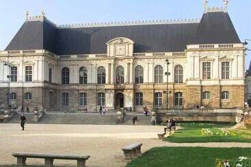 هتل Ibis Rennes Cesson
