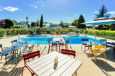 Ibis Roanne Le Coteau Hotel Restaurant