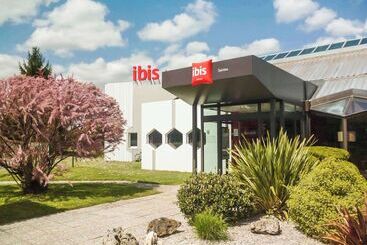 هتل Ibis Saintes