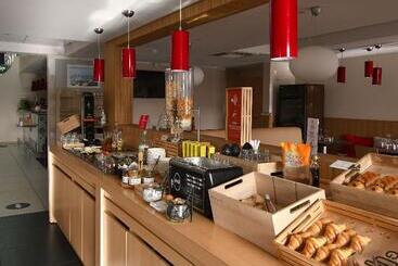 هتل Ibis Saintes