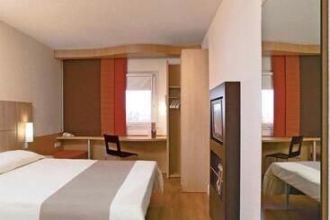 هتل Ibis Vannes