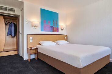 هتل Kyriad Direct Soissons