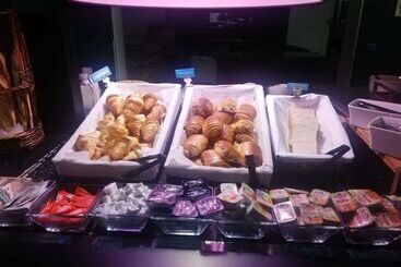 هتل Kyriad Direct Soissons
