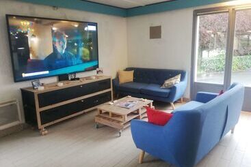هتل Kyriad Direct Soissons