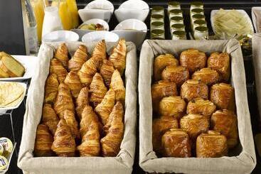 هتل Kyriad Direct Soissons