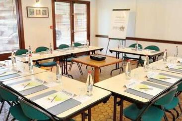 هتل Kyriad Direct Soissons