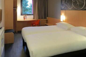 هتل Kyriad Direct Soissons