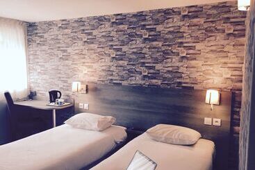 هتل Kyriad Valenciennes Sud  Rouvignies