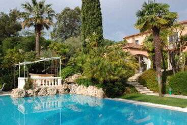هتل La Bastide De Saint Tropez