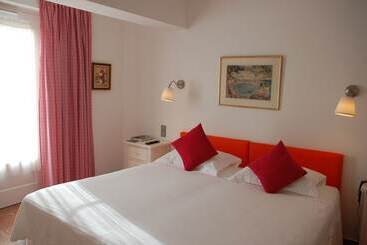 هتل La Ferme D Augustin
