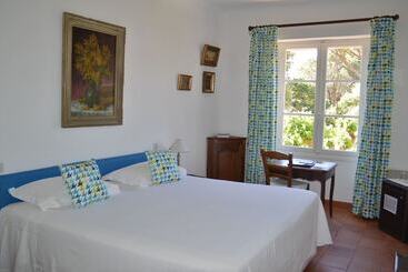 هتل La Ferme D Augustin