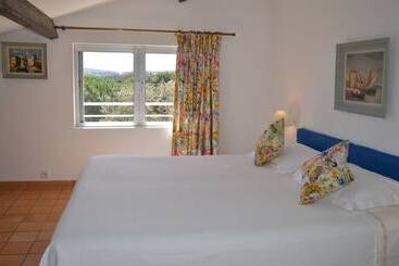 هتل La Ferme D Augustin