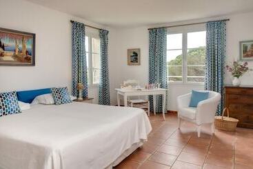 هتل La Ferme D Augustin