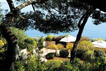 ホテル Hôtel La Pérouse Nice Baie Des Anges   Recently Fully Renovated