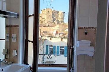 هتل Le Chateau