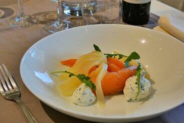 هتل Logis Hôtel Emeraude