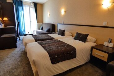 هتل Logis Hôtel Emeraude
