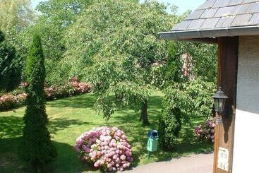 هتل Logis Le Clos Deauville Saint Gatien