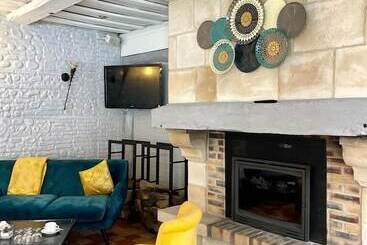 هتل Logis Le Clos Deauville Saint Gatien