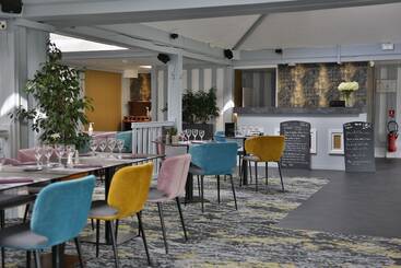 هتل Logis Le Clos Deauville Saint Gatien