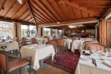 هتل Logis Le Clos Deauville Saint Gatien