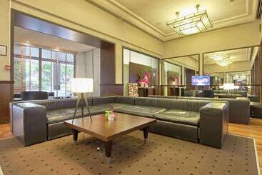 هتل Mercure Parisvelizy