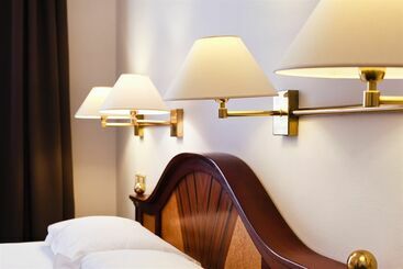 B4 Grand Hotel Lyon