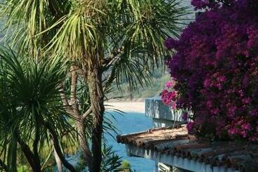 هتل A'mare Corsica - Seaside Small resort