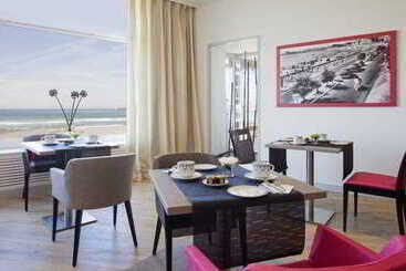 هتل & Spa Les Roches Noires