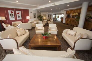هتل Best Western Plus Le Roof Vannes Bord De Mer