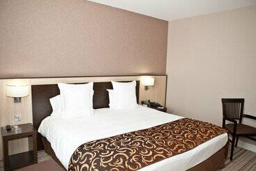 Отель Best Western Plus Malherbe
