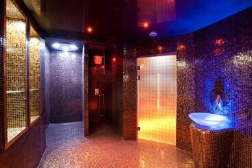هتل & Spa Le Grand Monarque, Bw Premier Collection