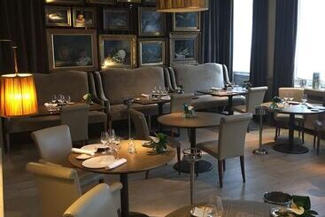 هتل & Spa Le Grand Monarque, Bw Premier Collection