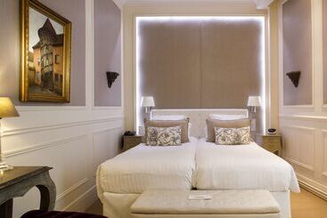 هتل & Spa Le Grand Monarque, Bw Premier Collection