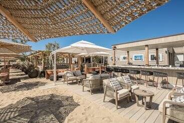 Отель Byblos Saint Tropez