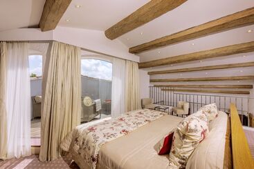 Отель Byblos Saint Tropez