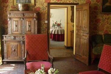 هتل Hostellerie Le Beffroi
