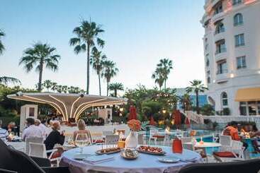 هتل Hôtel Barrière Le Majestic Cannes