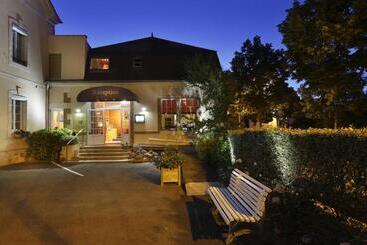 酒店 Hôtel Les Tilleuls, Bourges