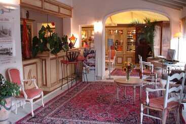 酒店 Hôtel Mireille
