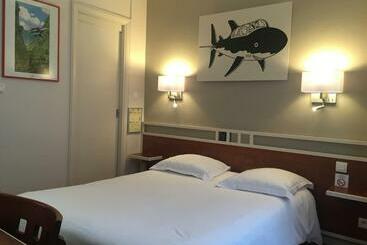 هتل Logis Hôtel Restaurant Le Monarque