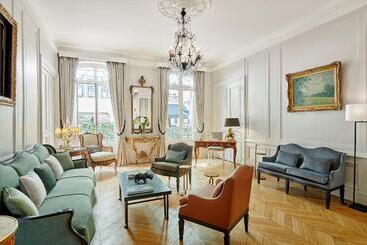 هتل Hôtel Lancaster Paris Champs Elysées
