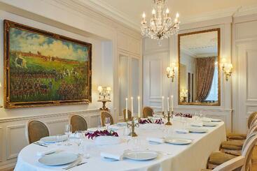 هتل Hôtel Lancaster Paris Champs Elysées