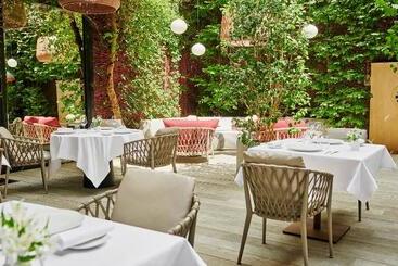 هتل Hôtel Lancaster Paris Champs Elysées