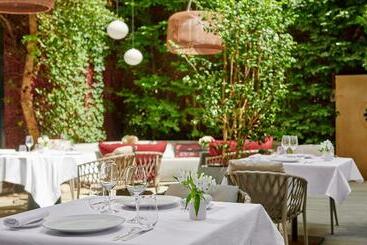 هتل Hôtel Lancaster Paris Champs Elysées